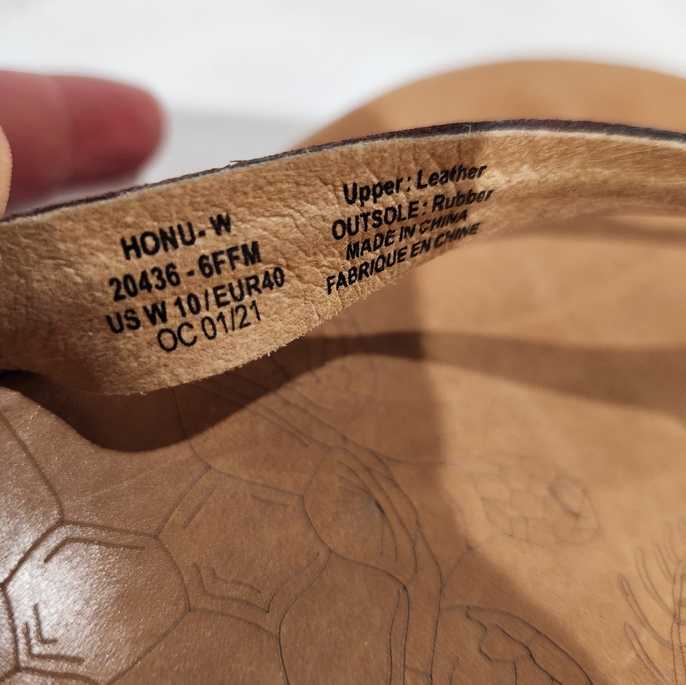 Olukai Honu Sandal - Rose Gold - Picture 6 of 9